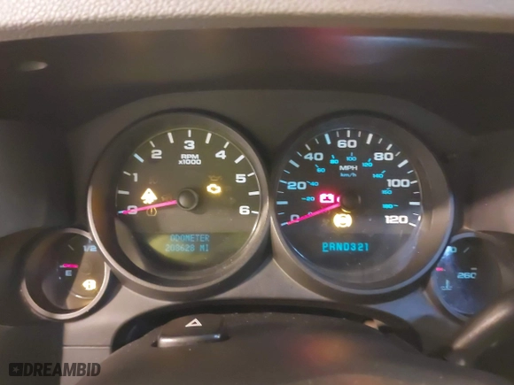 2010 Chevrolet Silverado 1500 LS with VIN 3GCRKREA6AG199138, listed as a IAAI auction lot 41750312 with 208,628 mi miles. Bid and sale history available at carsss.com. Image 7.