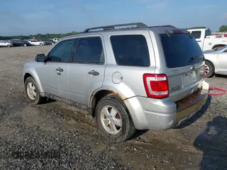 2011 Ford Escape XLT с VIN 1FMCU9D72BKC01477, выставлен на аукционе IAAI как лот 42702010 с пробегом 225 814 миль миль и . История ставок и продаж доступна на DreamBid. Изображение 3.