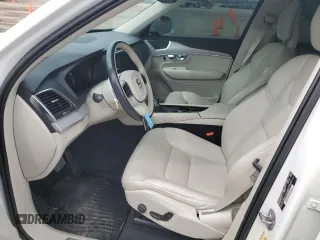 2022 Volvo XC90 Momentum with VIN YV4102PK2N1784672, listed as a Copart auction lot 50940645 with 28,956 mi miles and Salvage Title. Bid and sale history available at carsss.com. Image 7.