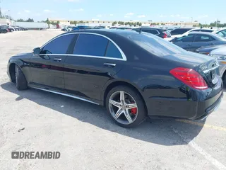 2015 Mercedes-Benz S 63 AMG z VIN WDDUG7JBXFA200754, wystawiony jako IAAI lot #42187229 z przebiegiem 115 925 mil mil oraz . Historia ofert i sprzedaży dostępna na DreamBid. Obrazek 3.