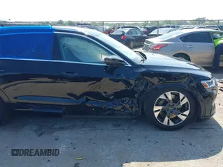 2022 Audi e-tron Premium Plus with VIN WA1LABGE6NB022565, listed as a IAAI auction lot 42402533 with 25,075 mi miles and . Bid and sale history available at DreamBid. Image 6.