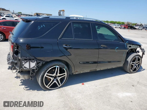 2017 Mercedes-Benz GLE 43 AMG с VIN 4JGDA6EB7HA934962, выставлен на аукционе Copart как лот 52124505 с пробегом 29 890 миль миль и Списание • Salvage title. История ставок и продаж доступна на DreamBid. Изображение 3.
