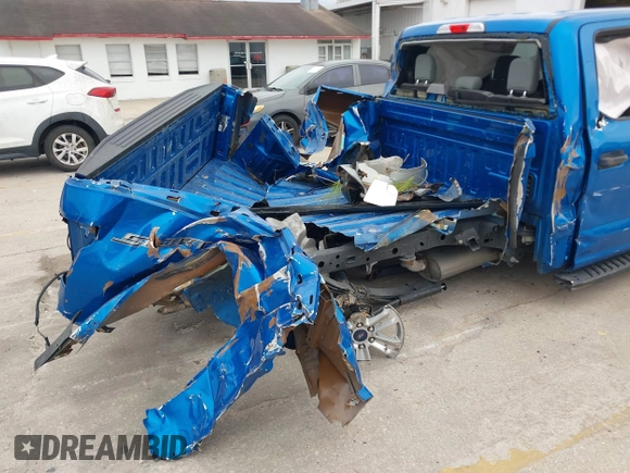 2020 Ford F-150 XL z VIN 1FTEW1C56LKF32623, wystawiony jako IAAI lot #41307924 z przebiegiem 66 716 mil mil oraz . Historia ofert i sprzedaży dostępna na DreamBid. Obrazek 6.