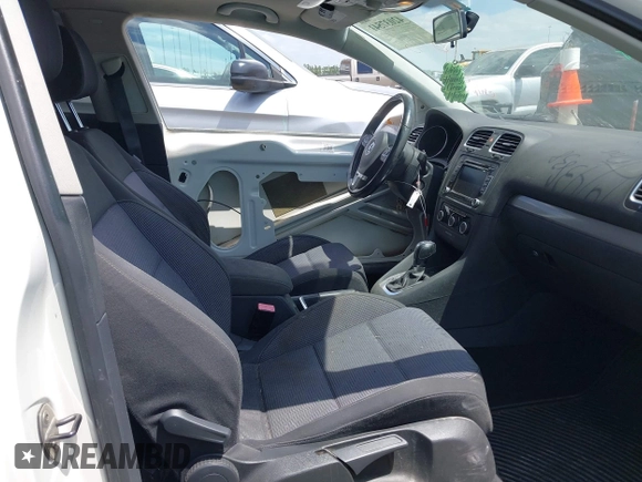 2011 Volkswagen Golf TDI с VIN WVWBM7AJ4BW168589, выставлен на аукционе IAAI как лот 42037541 с пробегом 217 710 миль миль и . История ставок и продаж доступна на DreamBid. Изображение 5.
