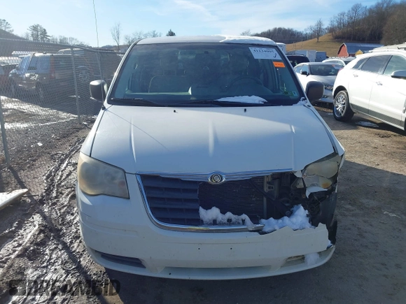 2008 Chrysler Town & Country LX with VIN 2A8HR44H58R139714, listed as a IAAI auction lot 41134005 with 184,567 mi miles. Bid and sale history available at carsss.com. Image 12.