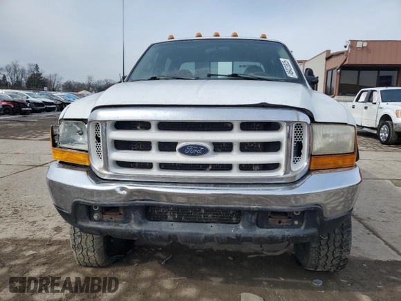 1999 Ford F-250 XL with VIN 1FTNX21S7XEE25340, listed as a Copart auction lot 45423925 with 324,950 mi miles and Salvage title. Bid and sale history available at DreamBid. Image 5.
