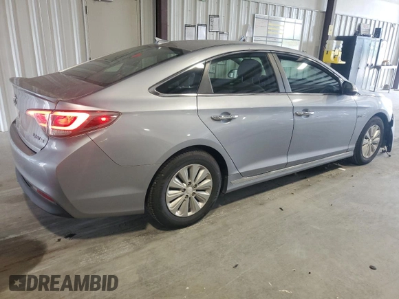 2017 Hyundai Sonata Hybrid SE with VIN KMHE24L19HA048576, listed as a Copart auction lot 53164213 with 101,715 mi miles. Bid and sale history available at carsss.com. Image 3.