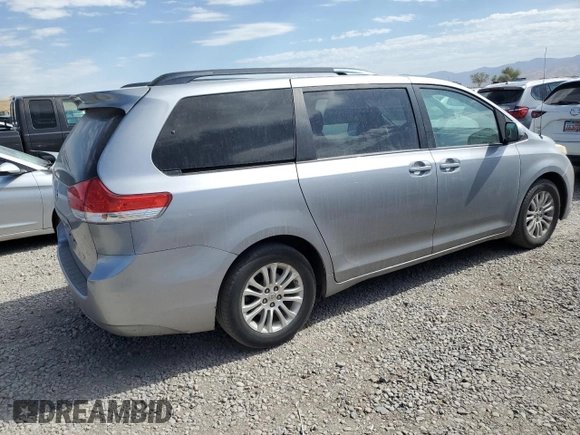 2012 Toyota Sienna XLE AAS z VIN 5TDYK3DC5CS251052, wystawiony jako Copart lot #63633905 z przebiegiem 204 013 mil mil oraz Czysty tytuł • Clean title. Historia ofert i sprzedaży dostępna na DreamBid. Obrazek 3.