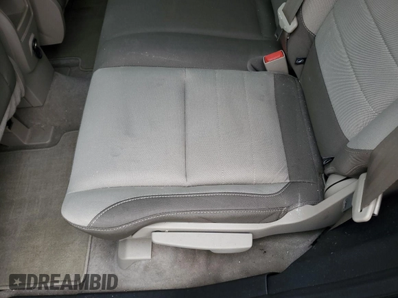 2014 Ford Escape SE z VIN 1FMCU9GX8EUC02895, wystawiony jako IAAI lot #42511705 z przebiegiem 104 900 mil mil oraz . Historia ofert i sprzedaży dostępna na DreamBid. Obrazek 17.