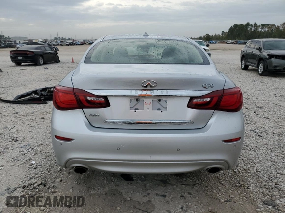 2018 Infiniti Q70 Luxe with VIN JN1BY1AR5JM220722, listed as a Copart auction lot 83309374 with 67,543 mi miles and Salvage title. Bid and sale history available at DreamBid. Image 6.