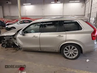 2016 Volvo XC90 T6 Inscription z VIN YV4A22PL7G1015431, wystawiony jako IAAI lot #41765381 z przebiegiem 83 471 mil mil oraz . Historia ofert i sprzedaży dostępna na DreamBid. Obrazek 15.