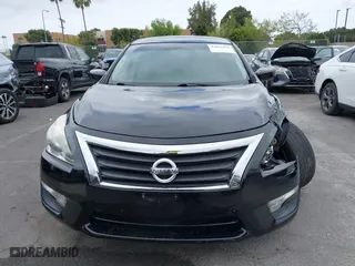 2013 Nissan Altima 2.5 SV with VIN 1N4AL3AP8DN487973, listed as a IAAI auction lot 42053839 with 124,871 mi miles. Bid and sale history available at carsss.com. Image 12.