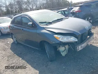 2009 Toyota Matrix S with VIN 2T1LE40E39C001020, listed as a IAAI auction lot 41801991 with 999,999 mi miles. Bid and sale history available at carsss.com. Image 1.