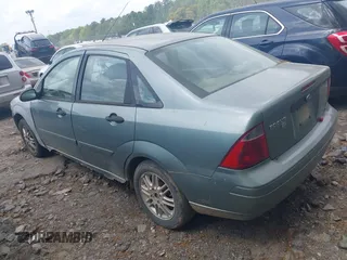 2005 Ford Focus S with VIN 1FAFP34N15W292541, listed as a IAAI auction lot 41970717 with 172,323 mi miles. Bid and sale history available at carsss.com. Image 3.