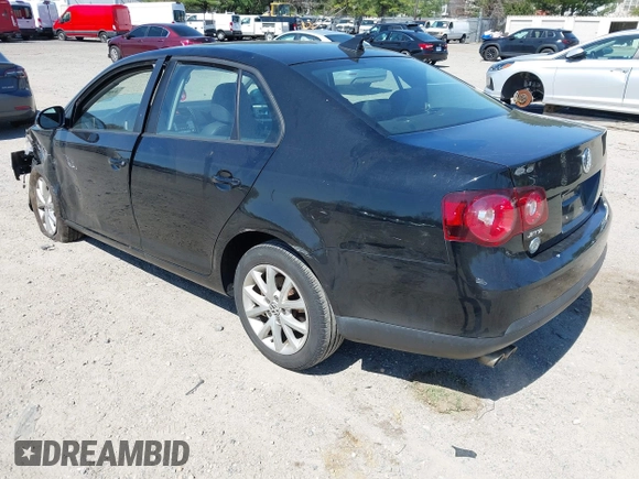2010 Volkswagen Jetta Sedan Limited with VIN 3VWRZ7AJ5AM158388, listed as a IAAI auction lot 42054349 with 101,272 mi miles. Bid and sale history available at carsss.com. Image 3.