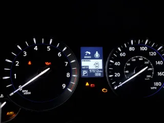 2017 Infiniti Q70 3.7 z VIN JN1BY1PR3HM210630, wystawiony jako Copart lot #79213674 z przebiegiem 97 012 mil mil oraz Szkoda całkowita • Salvage title. Historia ofert i sprzedaży dostępna na DreamBid. Obrazek 9.