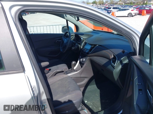 2017 Chevrolet Trax LS with VIN 3GNCJKSBXHL232986, listed as a IAAI auction lot 41986918 with 121,094 mi miles. Bid and sale history available at carsss.com. Image 5.