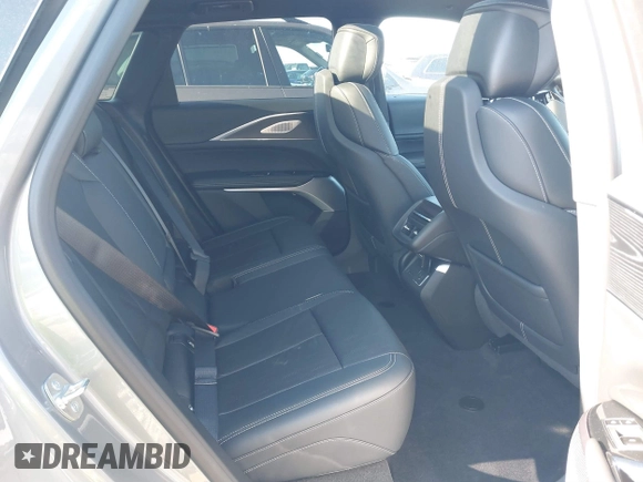 2024 Cadillac LYRIQ Luxury z VIN 1GYKPSRL0RZ127699, wystawiony jako IAAI lot #41358921 z przebiegiem 1114 mil mil oraz . Historia ofert i sprzedaży dostępna na DreamBid. Obrazek 8.