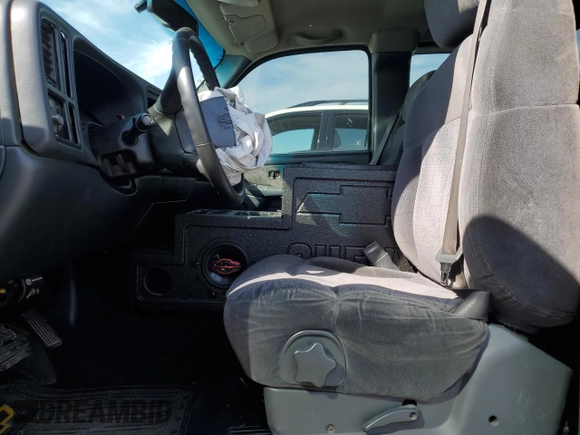 2001 Chevrolet Silverado 1500 LT with VIN 1GCEC19T01Z328774, listed as a Copart auction lot 51870105 with Not Provided miles and Salvage Title. Bid and sale history available at DreamBid. Image 7.