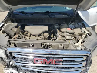 2018 GMC Acadia SLE z VIN 1GKKNLLS1JZ144179, wystawiony jako Copart lot #50653525 z przebiegiem 115 258 mil mil oraz Szkoda całkowita • Salvage title. Historia ofert i sprzedaży dostępna na DreamBid. Obrazek 14.