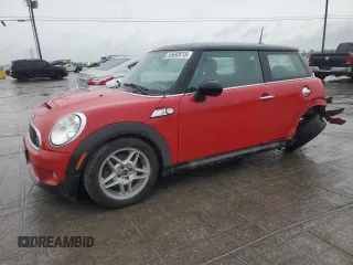 2010 MINI Hardtop S with VIN WMWMF7C50ATZ68936, listed as a Copart auction lot 53692015 with 122,195 mi miles and Salvage Title. Bid and sale history available at DreamBid. Image 1.