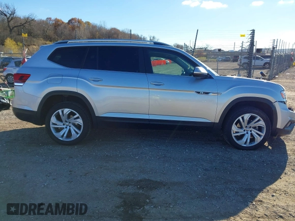 2018 Volkswagen Atlas SE with VIN 1V2DR2CA5JC533628, listed as a IAAI auction lot 40849747 with 109,838 mi miles and . Bid and sale history available at DreamBid. Image 14.