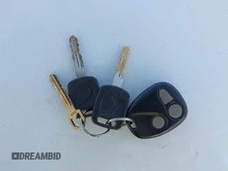 1996 Saturn SW z VIN 1G8ZK8270TZ292057, wystawiony jako IAAI lot #42100826 z przebiegiem 207 561 mil mil oraz . Historia ofert i sprzedaży dostępna na DreamBid. Obrazek 11.