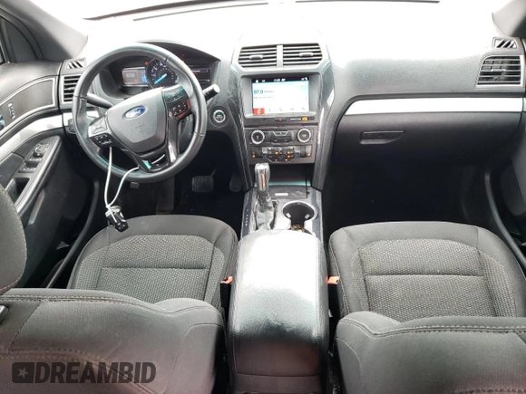 2017 Ford Explorer XLT с VIN 1FM5K8D83HGD51689, выставлен на аукционе Copart как лот 60142845 с пробегом 131 479 миль миль и Списание • Salvage title. История ставок и продаж доступна на DreamBid. Изображение 8.