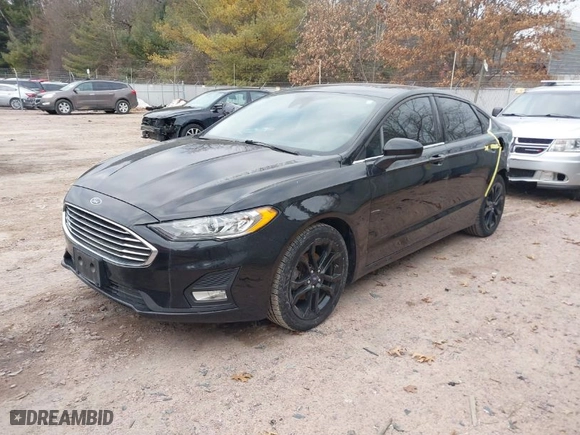 2019 Ford Fusion SE with VIN 3FA6P0HD0KR108348, listed as a IAAI auction lot 41689127 with 111,765 mi miles. Bid and sale history available at carsss.com. Image 2.
