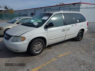2002 Chrysler Town & Country Limited with VIN 2C8GP64L82R797610, listed as a IAAI auction lot 40712041 with 133,892 mi miles. Bid and sale history available at carsss.com. Image 2.