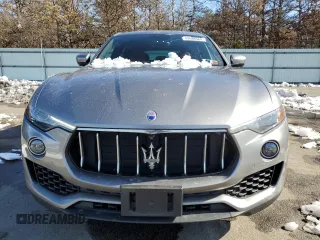2018 Maserati Levante with VIN ZN661XUA7JX301391, listed as a Copart auction lot 42688684 with 57,679 mi miles. Bid and sale history available at carsss.com. Image 5.