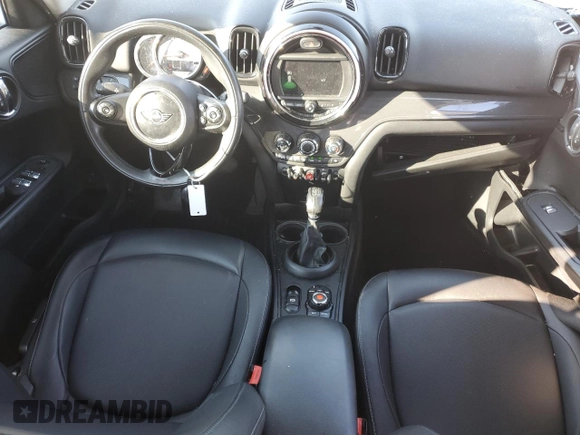 2019 MINI Countryman Cooper with VIN WMZYS7C58K3F45493, listed as a Copart auction lot 72711804 with 61,900 mi miles and Salvage Title. Bid and sale history available at carsss.com. Image 8.