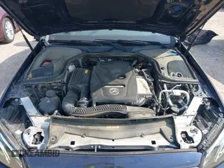 2018 Mercedes-Benz E 300 with VIN WDDZF4JB6JA376412, listed as a IAAI auction lot 42298940 with 59,973 mi miles and . Bid and sale history available at DreamBid. Image 10.
