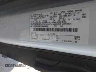2018 Ford Transit с VIN 1FTYR3XG7JKB40890, выставлен на аукционе IAAI как лот 42448523 с пробегом 92 683 миль миль и . История ставок и продаж доступна на DreamBid. Изображение 9.