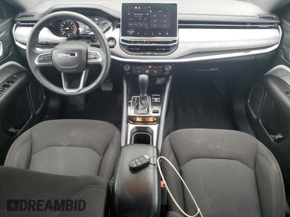 2024 Jeep Compass Sport с VIN 3C4NJDAN3RT598007, выставлен на аукционе Copart как лот 60638835 с пробегом 45 677 миль миль и Чистый • Clean title. История ставок и продаж доступна на DreamBid. Изображение 8.