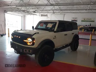 2022 Ford Bronco z VIN 1FMDE5BH1NLB16280, wystawiony jako IAAI lot #42440295 z przebiegiem 37 738 mil mil oraz . Historia ofert i sprzedaży dostępna na DreamBid. Obrazek 2.