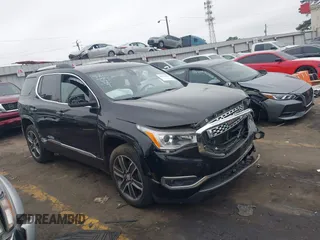 2017 GMC Acadia Denali z VIN 1GKKNPLS1HZ239696, wystawiony jako IAAI lot #42112987 z przebiegiem 121 083 mil mil oraz . Historia ofert i sprzedaży dostępna na DreamBid. Obrazek 1.