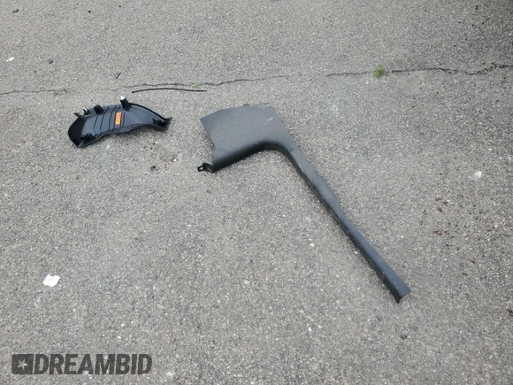 2022 Tesla Model 3 z VIN 5YJ3E1EA9NF285649, wystawiony jako Copart lot #59193635 z przebiegiem Nie podano mil oraz Szkoda całkowita • Salvage title. Historia ofert i sprzedaży dostępna na DreamBid. Obrazek 12.