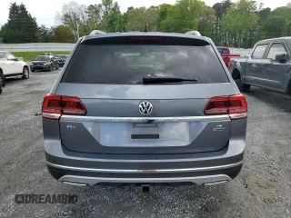 2018 Volkswagen Atlas SEL Premium z VIN 1V2NR2CA0JC537445, wystawiony jako Copart lot #52964215 z przebiegiem 167 988 mil mil oraz Szkoda całkowita • Salvage title. Historia ofert i sprzedaży dostępna na DreamBid. Obrazek 6.