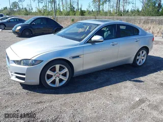 2018 Jaguar XE 25t Premium with VIN SAJAD4FX7JCP34771, listed as a IAAI auction lot 41811274 with 47,021 mi miles. Bid and sale history available at carsss.com. Image 17.