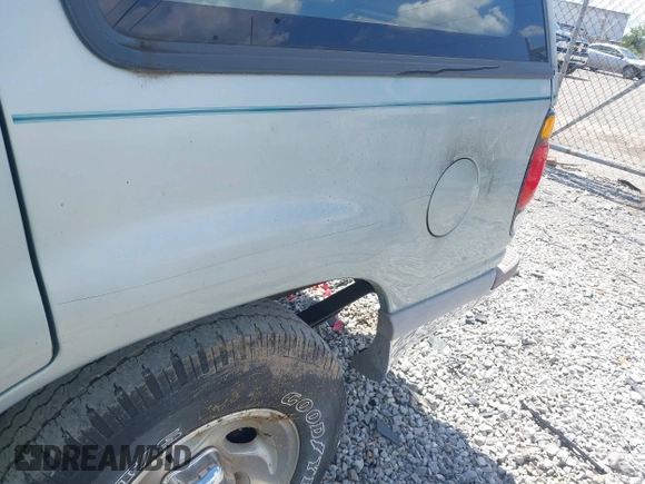 1995 Ford Explorer XL with VIN 1FMDU32X3SZA95827, listed as a IAAI auction lot 42638276 with 217,159 mi miles and . Bid and sale history available at DreamBid. Image 6.