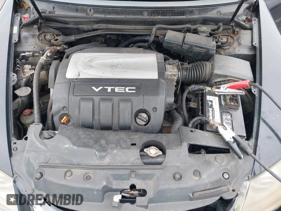 2005 Acura RL with VIN JH4KB16555C015724, listed as a IAAI auction lot 42634598 with 241,510 mi miles and . Bid and sale history available at DreamBid. Image 10.