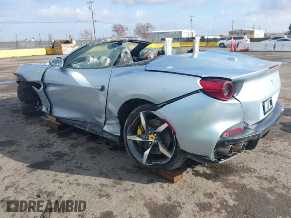 2022 Ferrari Portofino z VIN ZFF02RPA0N0278807, wystawiony jako IAAI lot #41012890 z przebiegiem 5325 mil mil oraz . Historia ofert i sprzedaży dostępna na DreamBid. Obrazek 3.