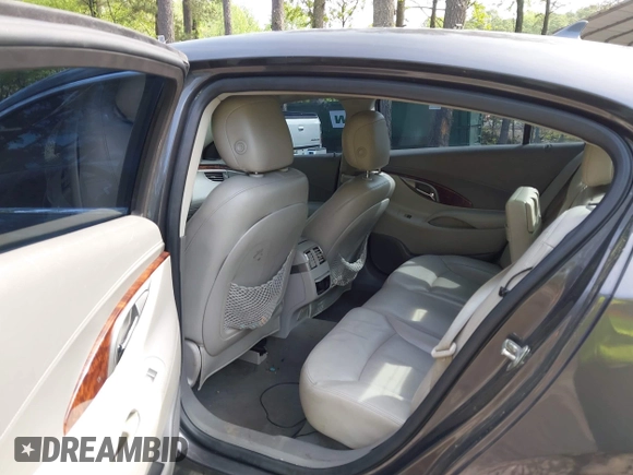 2012 Buick LaCrosse Premium 3 z VIN 1G4GH5E31CF310937, wystawiony jako IAAI lot #42092530 z przebiegiem 165 295 mil mil oraz . Historia ofert i sprzedaży dostępna na DreamBid. Obrazek 8.