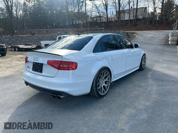 2015 Audi S4 Premium Plus with VIN WAUBGAFL6FA001584, listed as a Copart auction lot 83120324 with 196,598 mi miles and Clean Title. Bid and sale history available at carsss.com. Image 3.