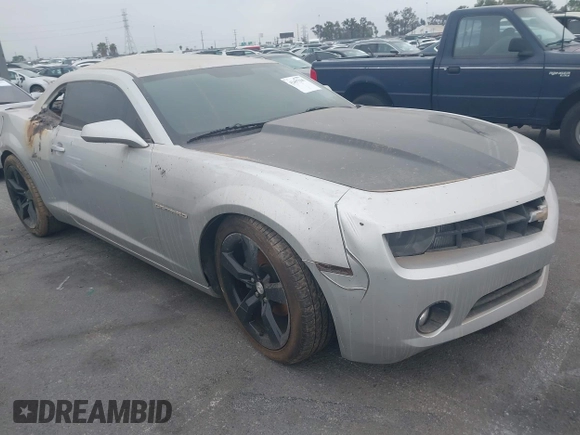 2011 Chevrolet Camaro 2LT z VIN 2G1FC1ED4B9102650, wystawiony jako IAAI lot #42497505 z przebiegiem Nie podano mil oraz . Historia ofert i sprzedaży dostępna na DreamBid. Obrazek 1.