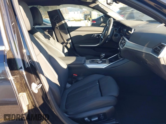 2021 BMW 3 Series 330i with VIN 3MW5R1J08M8B51760, listed as a IAAI auction lot 41605331 with 29,455 mi miles. Bid and sale history available at carsss.com. Image 5.
