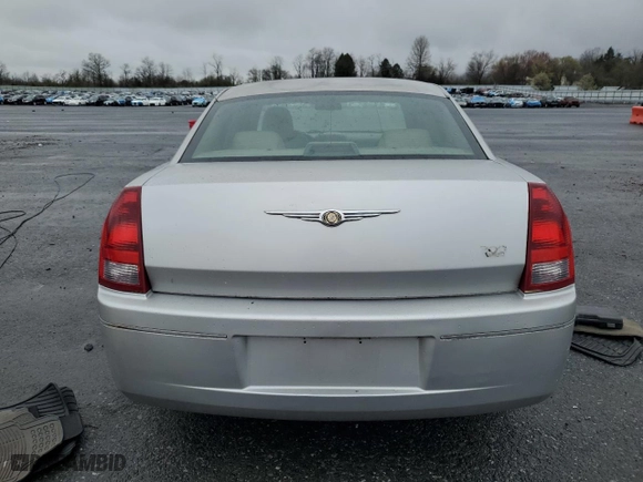 2007 Chrysler 300 Touring with VIN 2C3KA53G07H612401, listed as a Copart auction lot 52334075 with 158,154 mi miles and Clean Title. Bid and sale history available at carsss.com. Image 6.