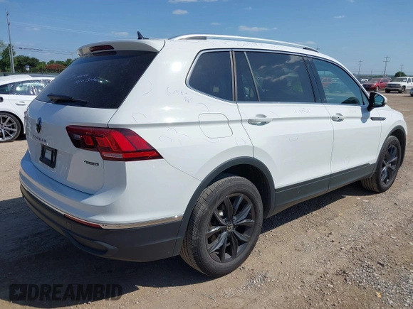 2024 Volkswagen Tiguan SE с VIN 3VV2B7AX9RM123637, выставлен на аукционе IAAI как лот 42446754 с пробегом 20 573 миль миль и . История ставок и продаж доступна на DreamBid. Изображение 4.