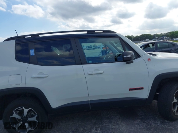 2021 Jeep Renegade Trailhawk with VIN ZACNJDC1XMPN28463, listed as a IAAI auction lot 41265800 with 13,395 mi miles and . Bid and sale history available at DreamBid. Image 14.